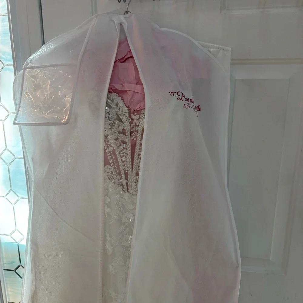 Maggie Sottero White Wedding Dress with Lace Train - Picture 11 of 13